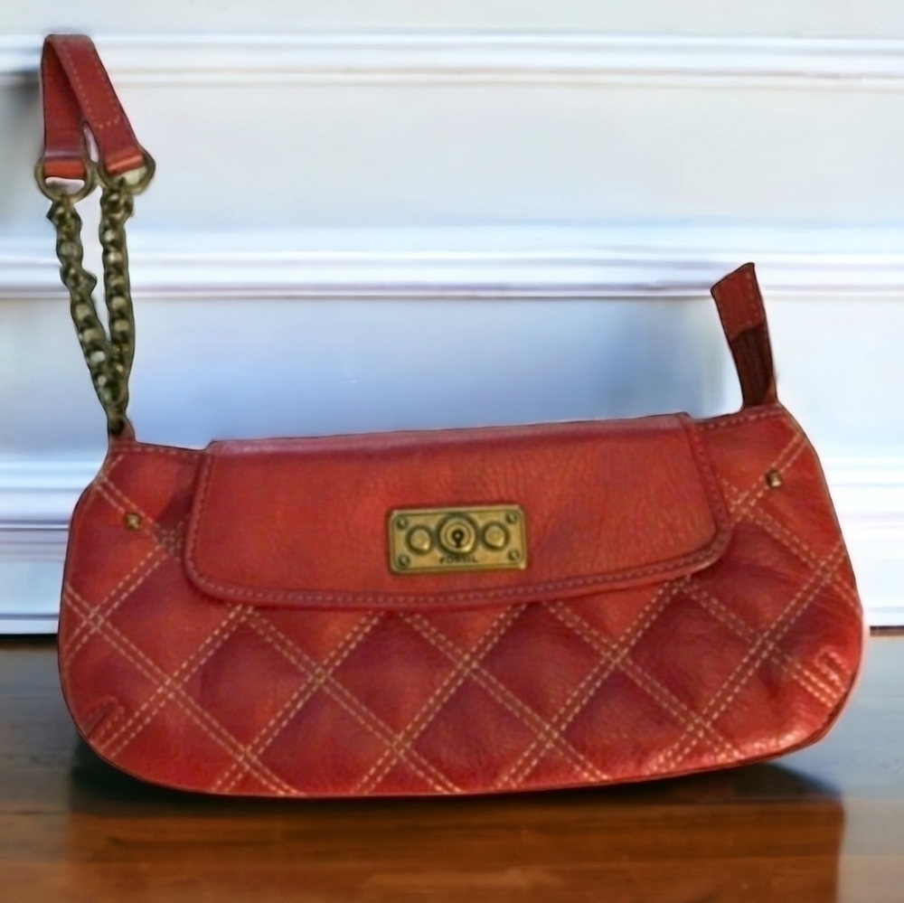 Fossil Red Quilted Leather Wristlet With Chain And Leather Wrist Strap - 5"×4"